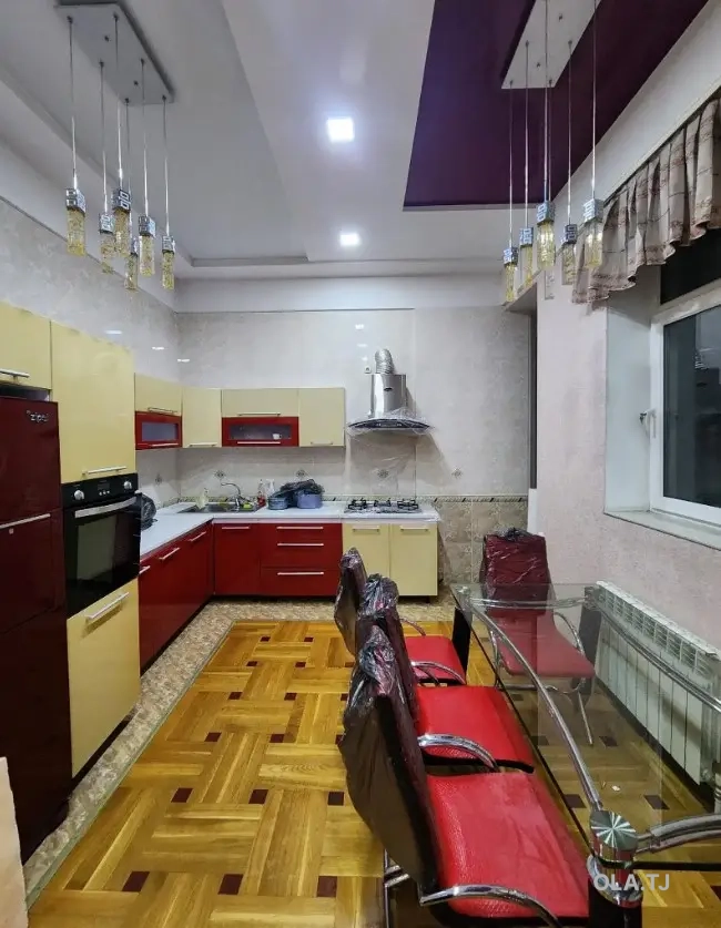 5 комнатная квартира, 5 этаж, 200 м²