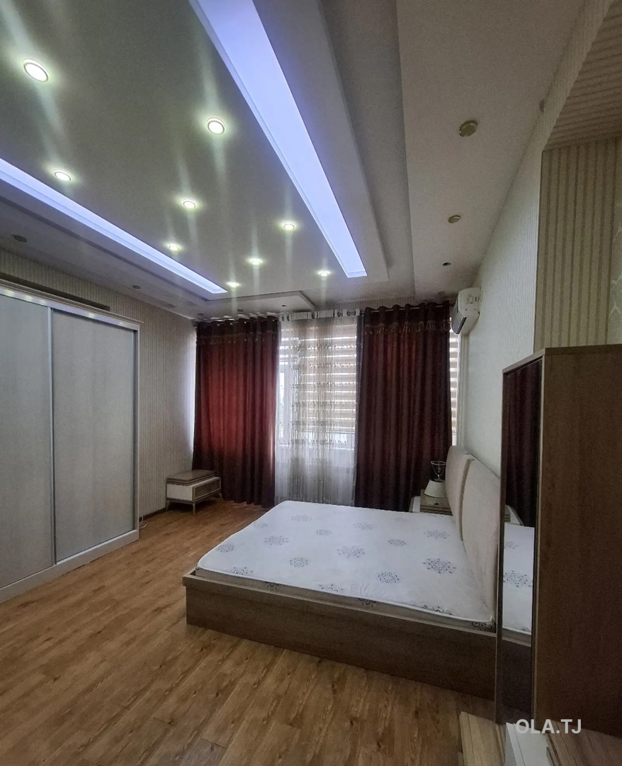 3 комнатная квартира, 3 этаж, 136 м²
