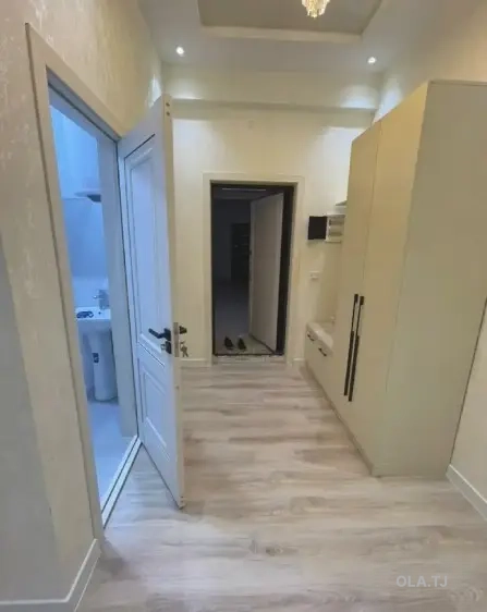 3 комнатная квартира, 8 этаж, 91 м²