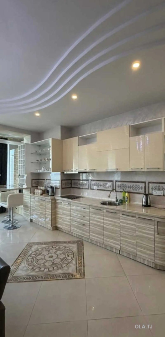 3 комнатная квартира, 8 этаж, 110 м²