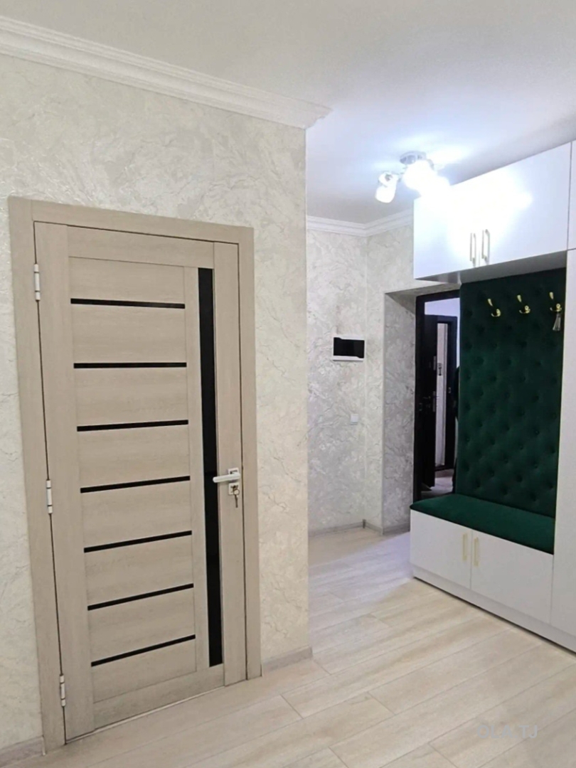 3 комнатная квартира, 2 этаж, 1 м²