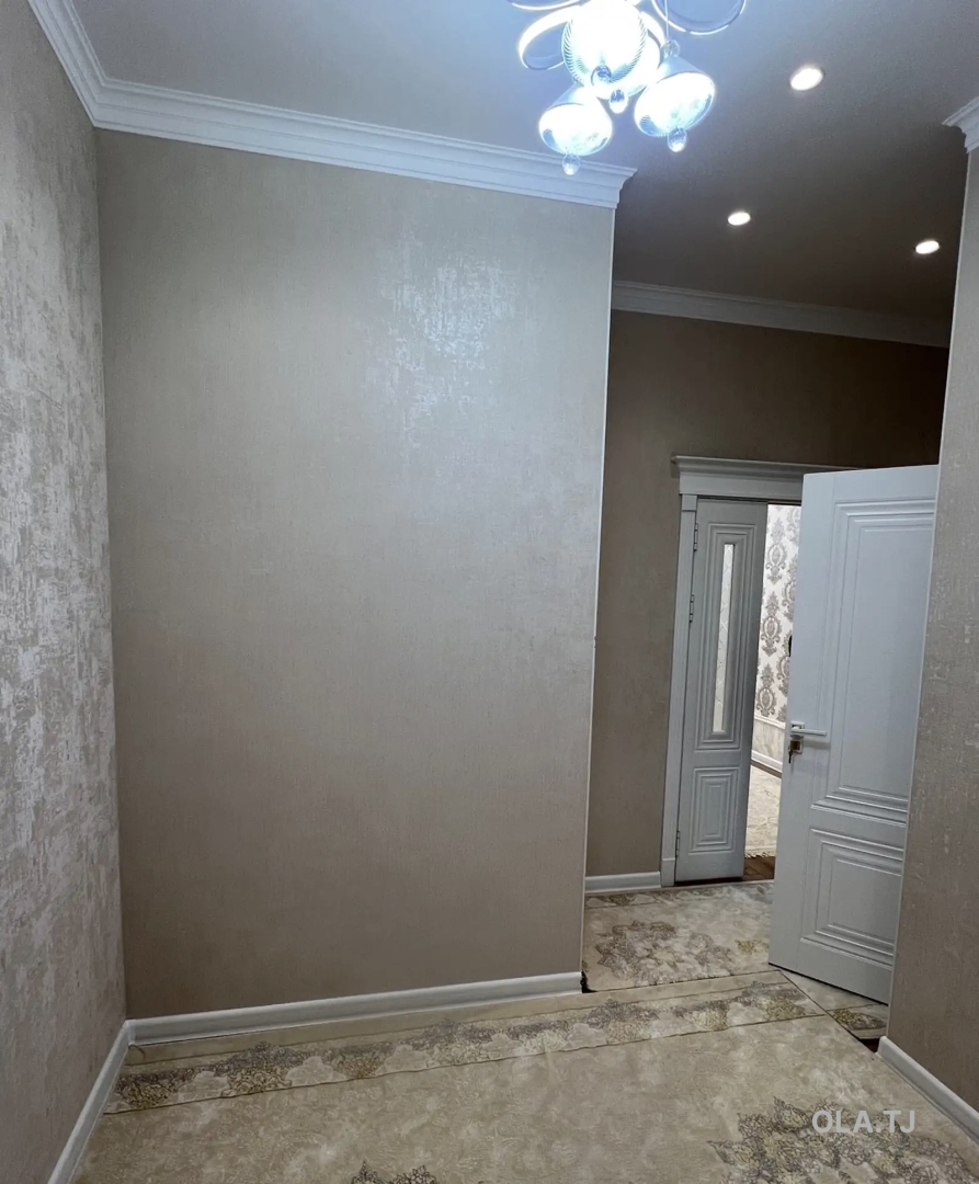 3 комнатная квартира, 2 этаж, 74 м²