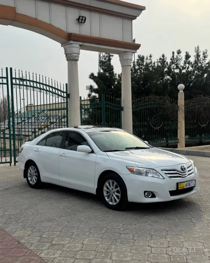 Toyota Camry,  2011
