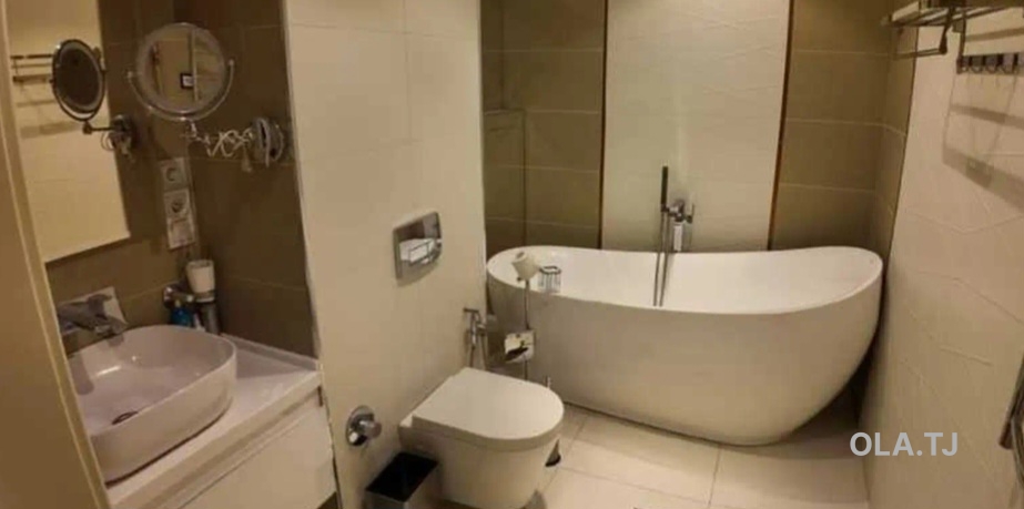 4 комнатная квартира, 13 этаж, 177 м²