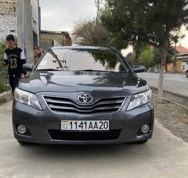 Toyota Camry,  2010