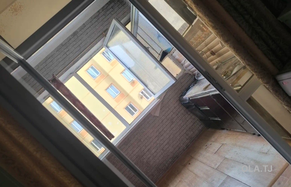 3 комнатная квартира, 2 этаж, 103 м²