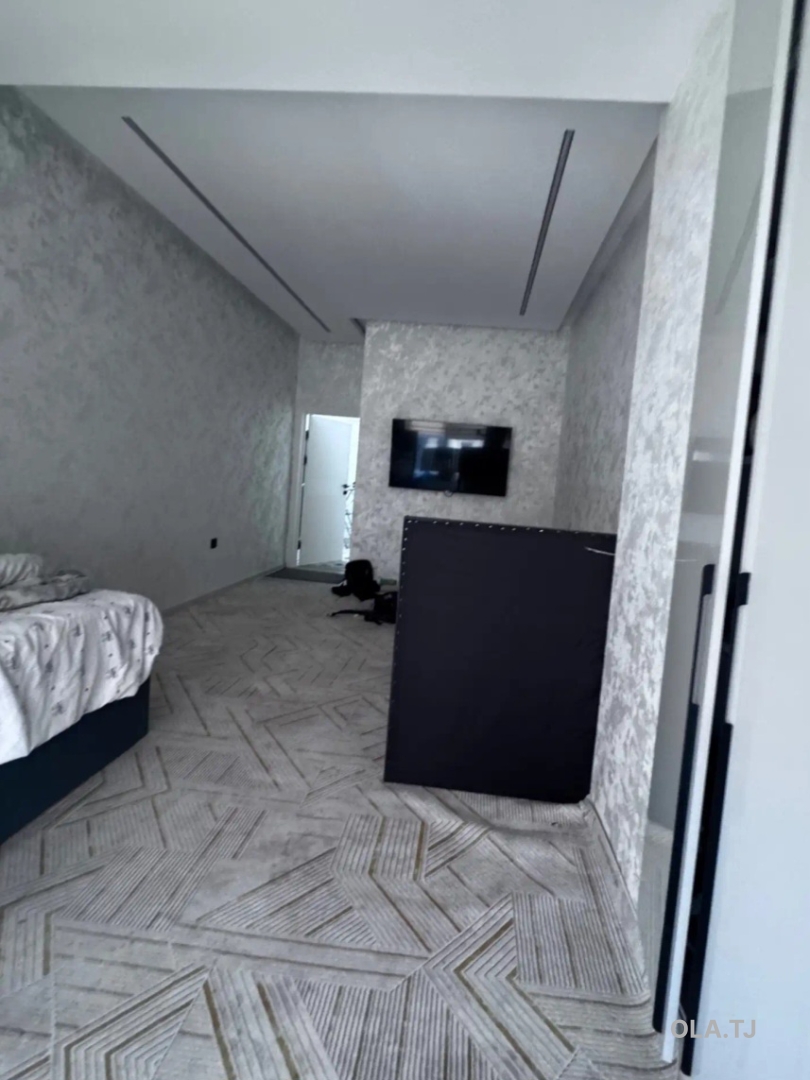 Комната в 3 комнатной квартире, 10/,