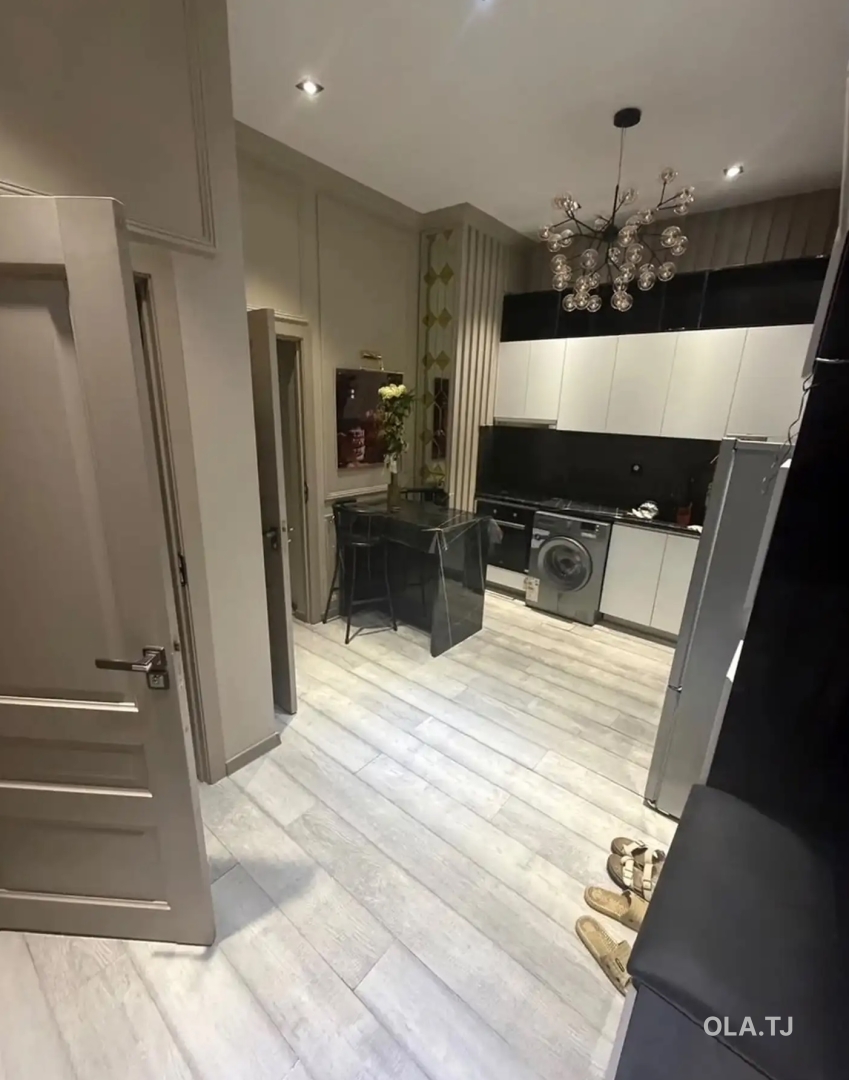 2 комнатная квартира, 18 этаж, 60 м²