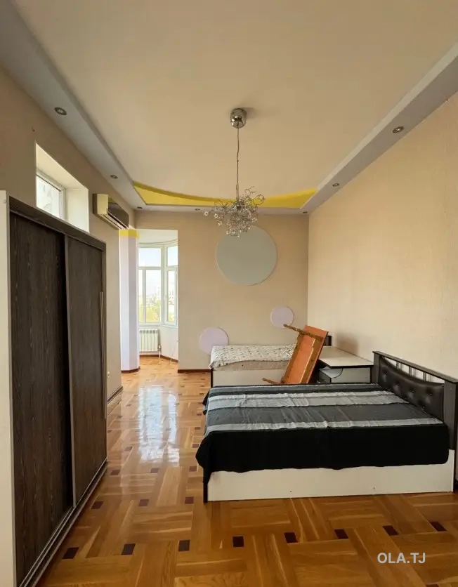 4 комнатная квартира, 5 этаж, 200 м²