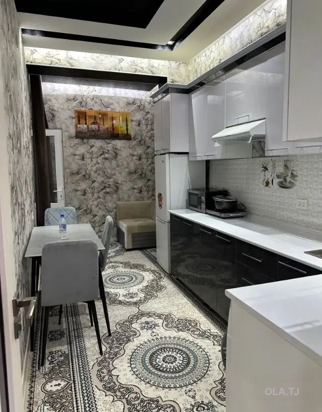 3 комнатная квартира, 2 этаж, 100 м²