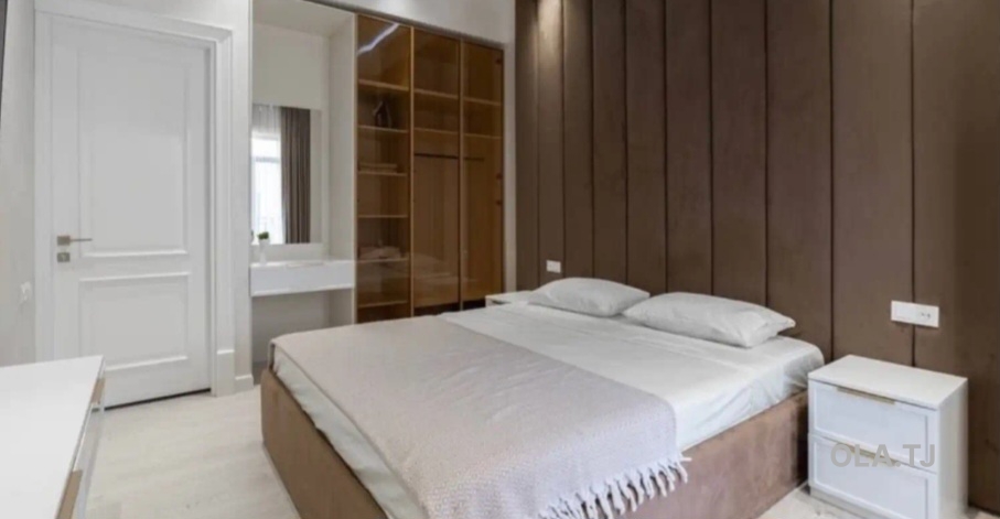 3 комнатная квартира, 3 этаж, 122 м²