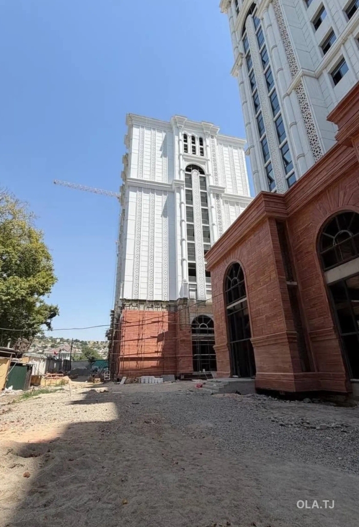 4 комнатная квартира, 11, 224 м²