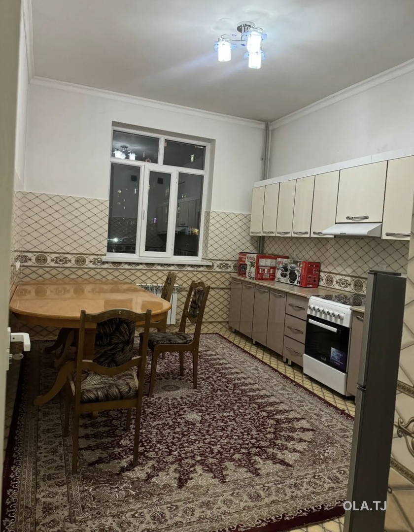 3 комнатная квартира, 3 этаж, 100 м²
