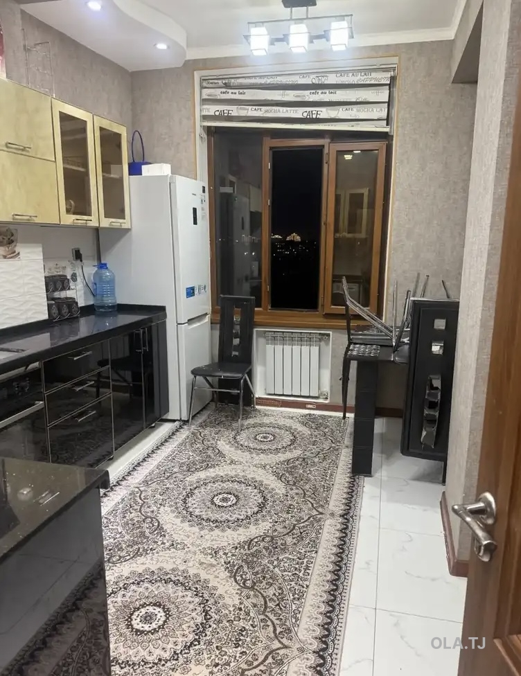 3 комнатная квартира, 8 этаж, 78 м²