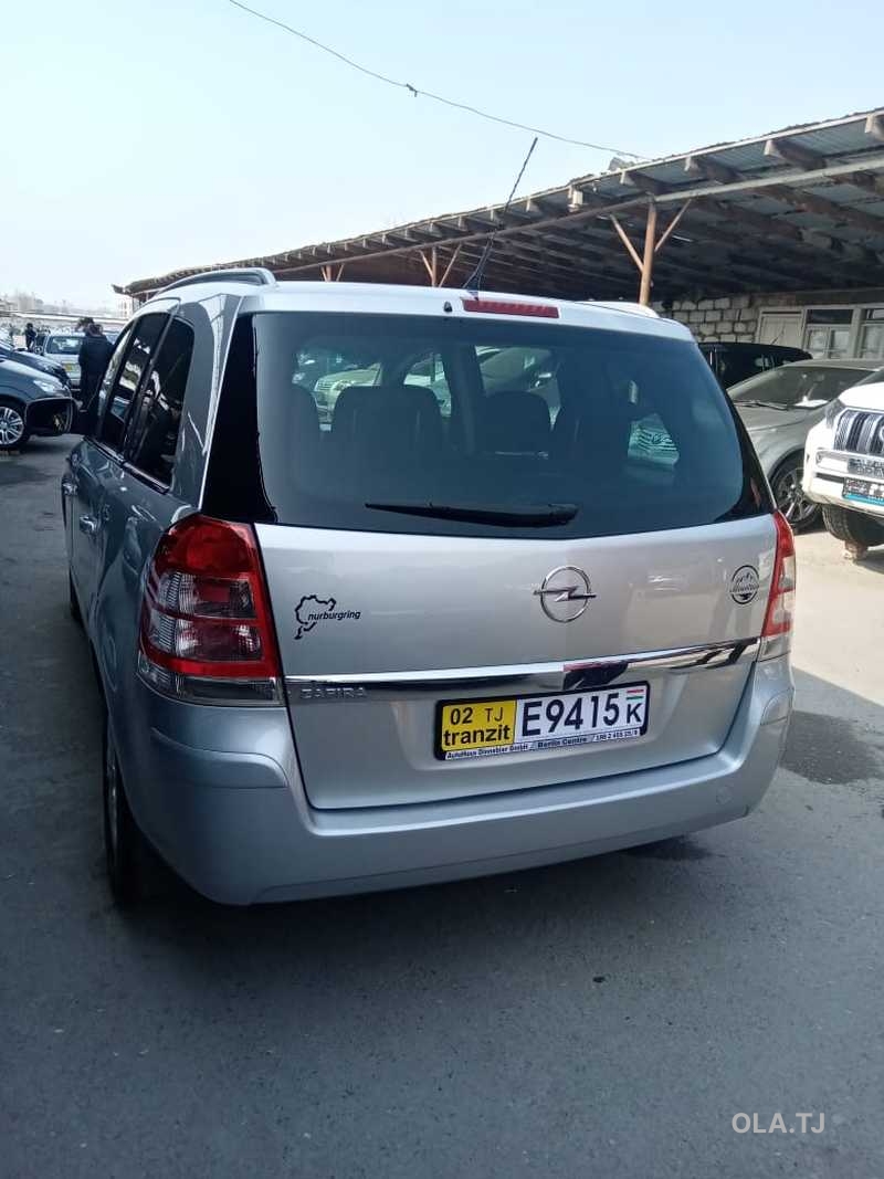 Opel Zafira,  2011