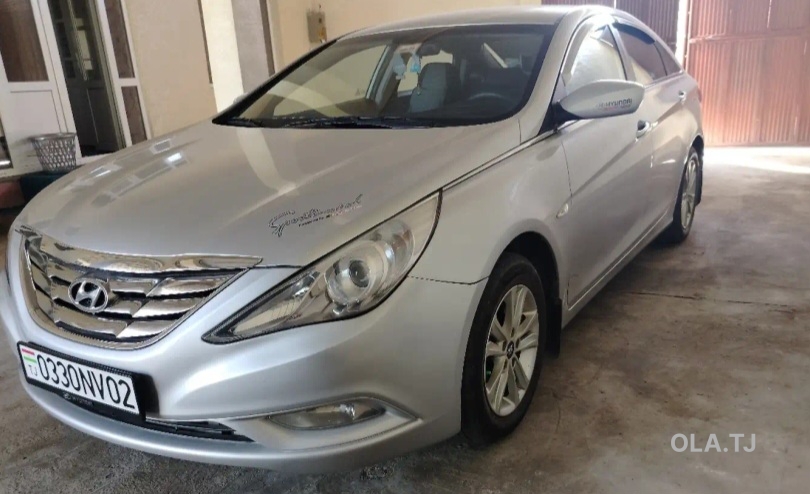 Hyundai Sonata,  2011