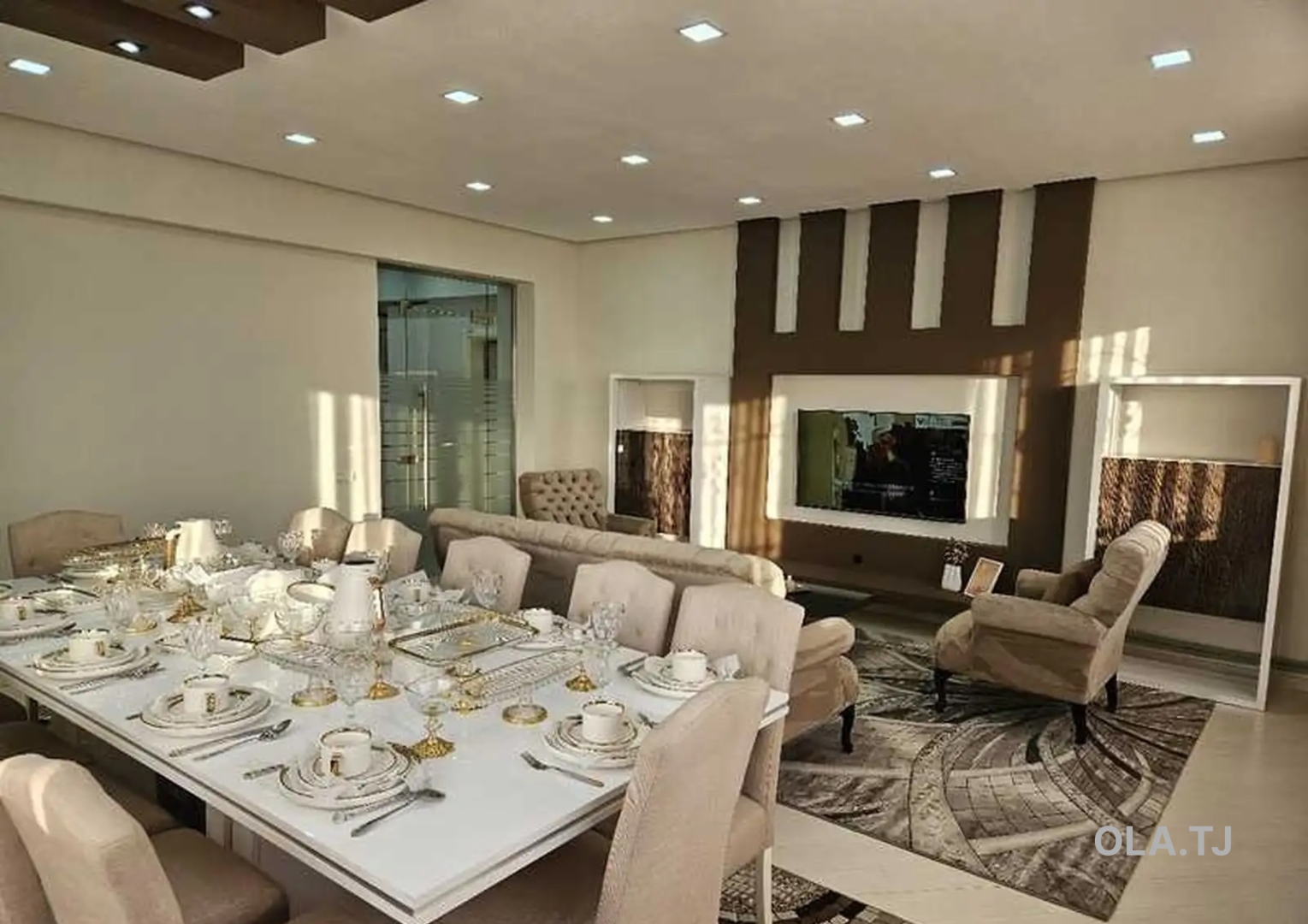 5 комнатная квартира, 4 этаж, 240 м²