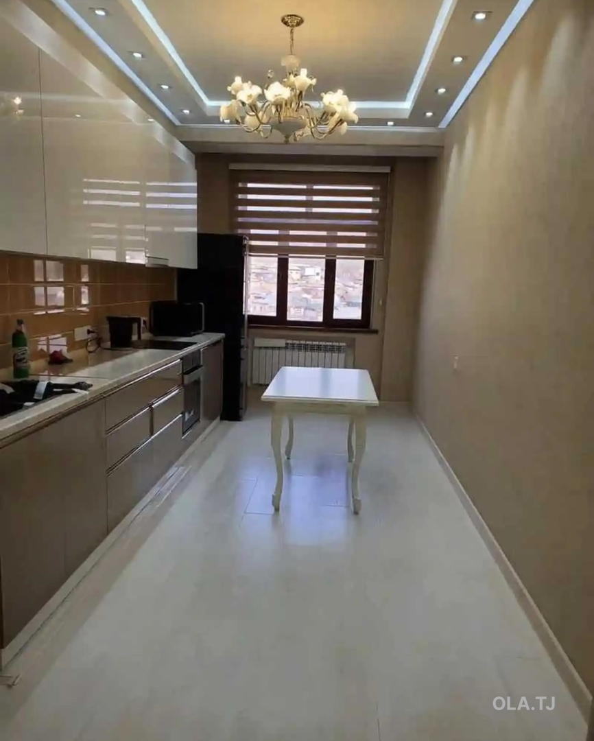 3 комнатная квартира, 6 этаж, 90 м²