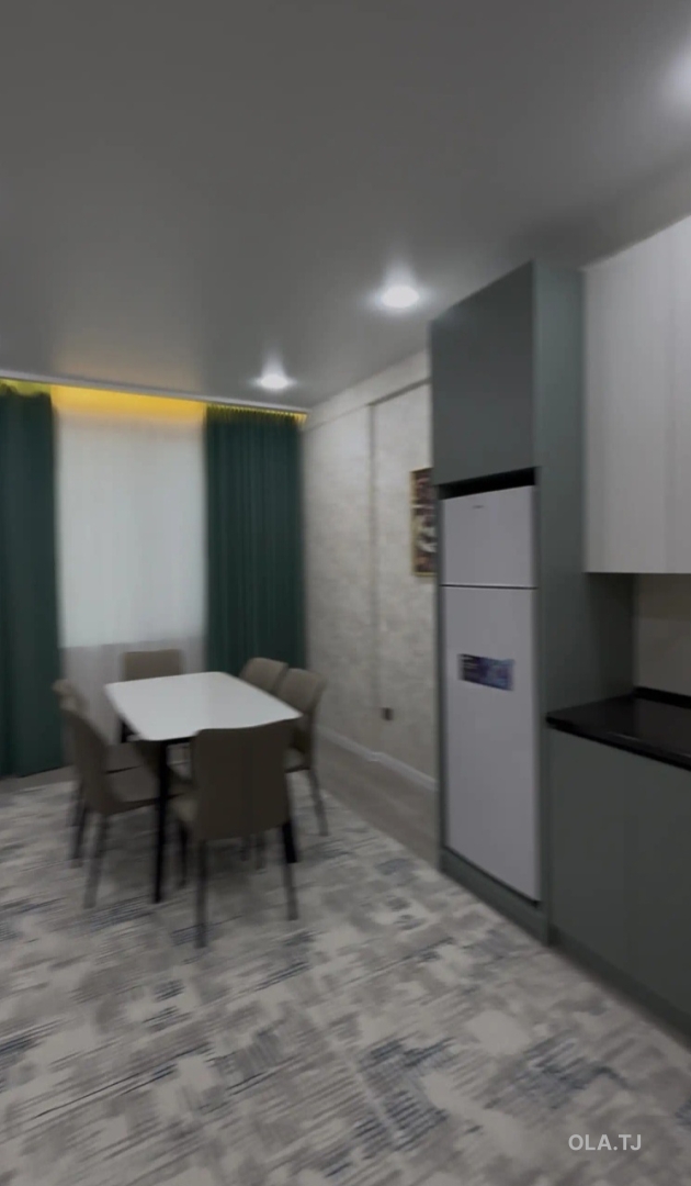 4 комнатная квартира, 8, 98 м²