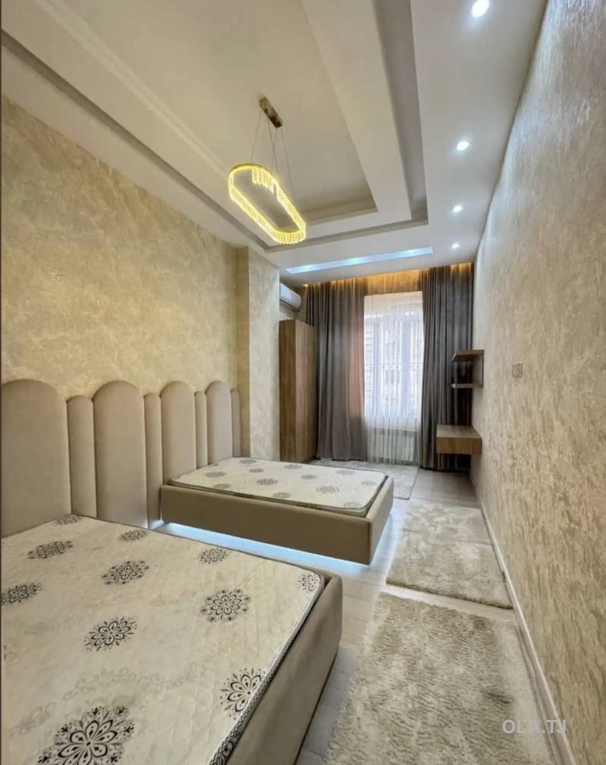 3 комнатная квартира, 2 этаж, 120 м²