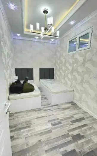 3 комнатная квартира, 2 этаж, 80 м²