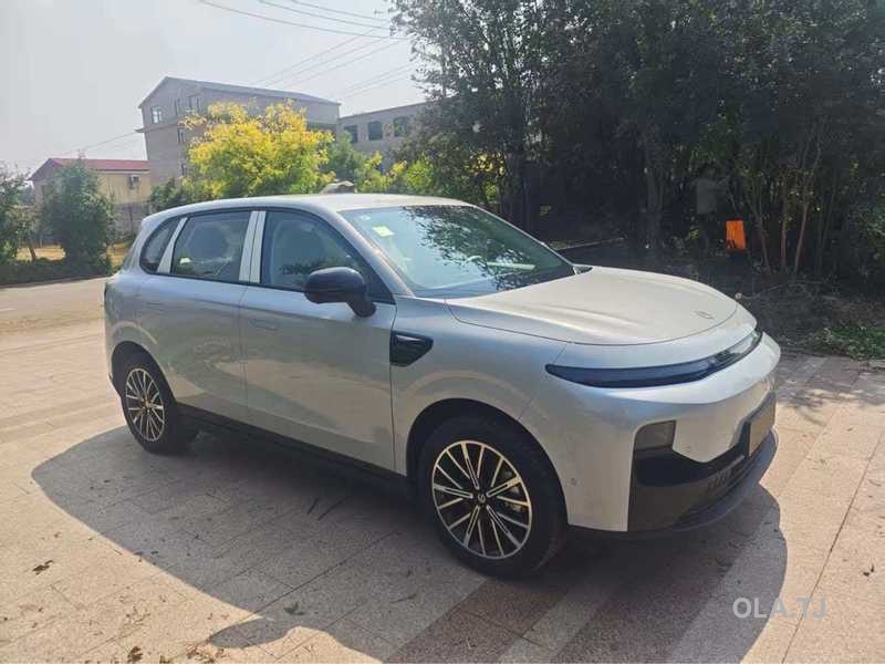 Leapmotor B10,  2025