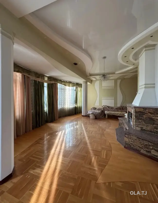 4 комнатная квартира, 5 этаж, 200 м²
