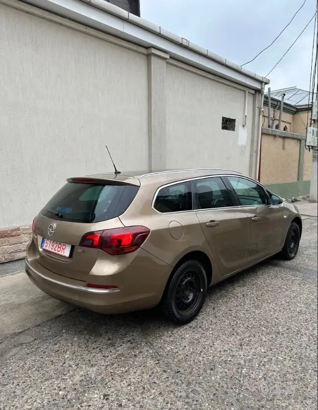 Opel Astra J,  2014