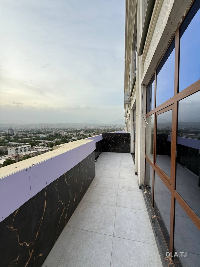 3 комнатная квартира, 15 этаж, 67 м²