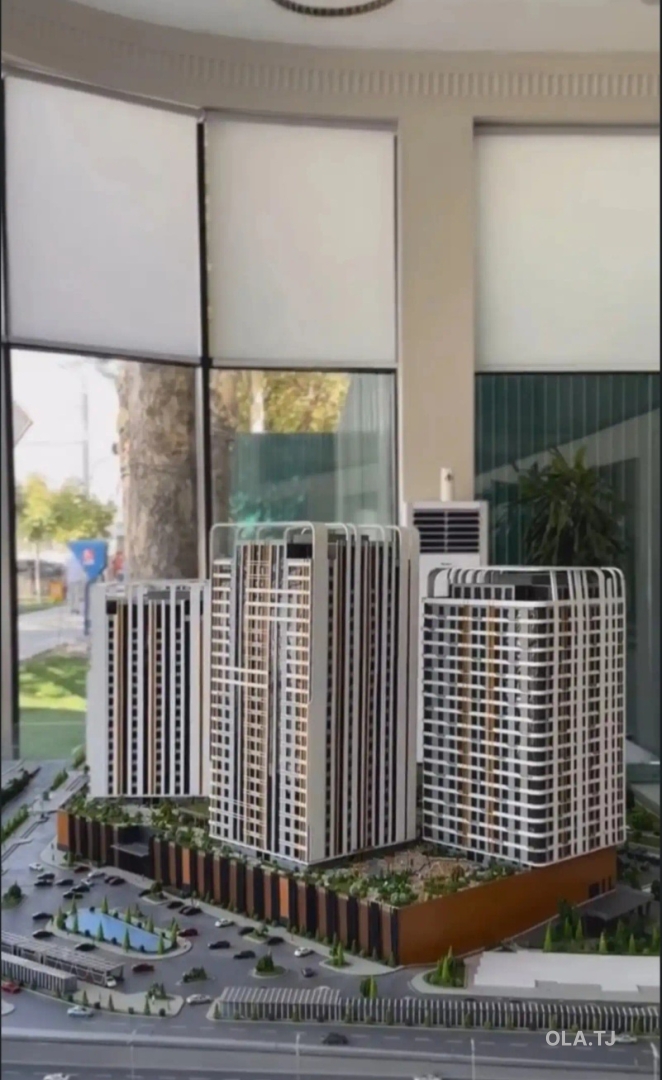 4 комнатная квартира, 18, 207 м²