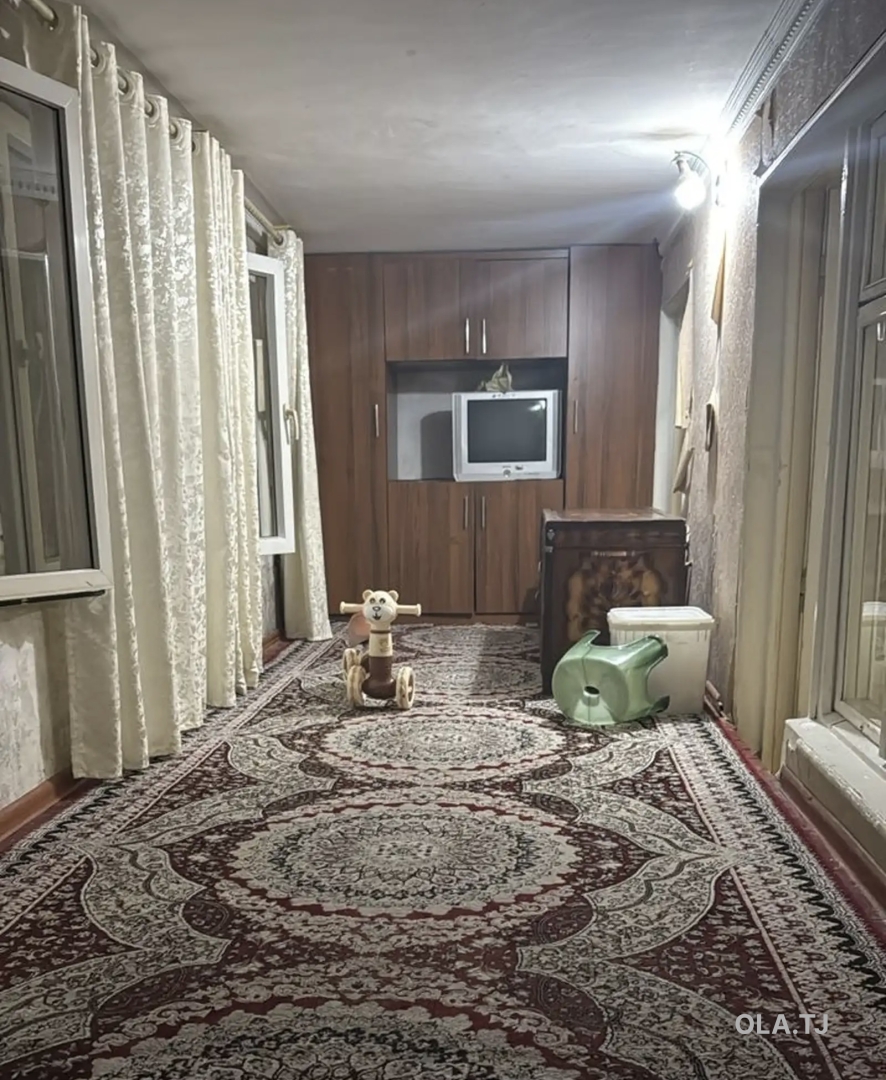 5 комнатная квартира, 3 этаж, 80 м²
