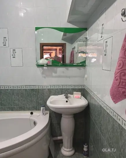 4 комнатная квартира, 3, 100 м²