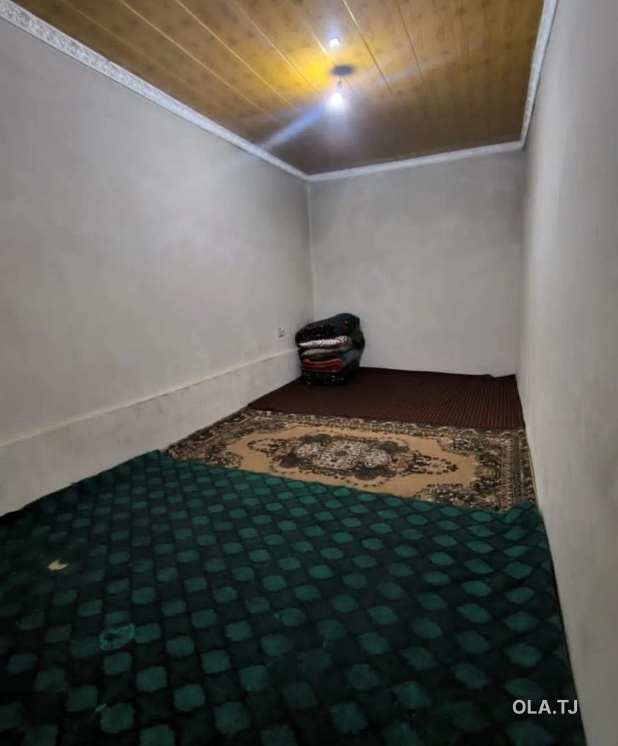 Комната в 6 комнатной квартире, 6/,