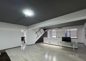 Офис на продажу, В жилом доме, 380 м²