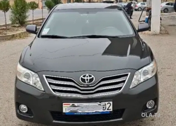 Toyota Camry,  2011