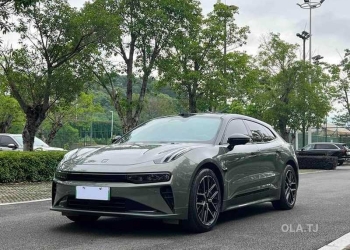 Zeekr 001,  2025