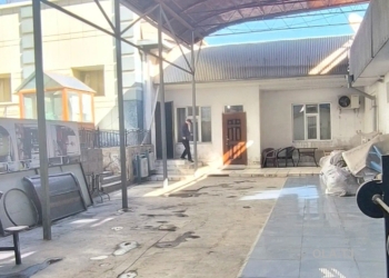Здание центр обслуживания, 17 соток, Сино