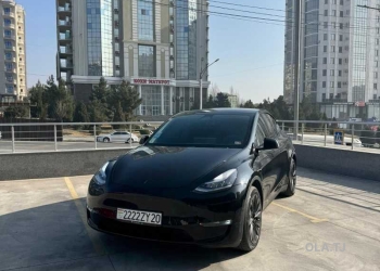 Tesla Model Y,  2020