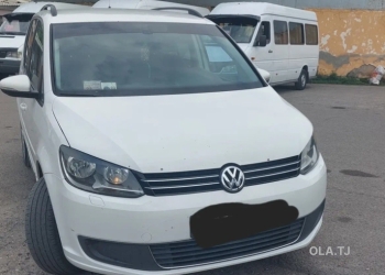 Volkswagen Touran,  2012