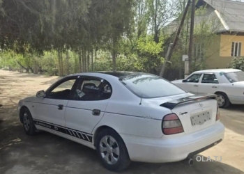 Daewoo Leganza,  1999