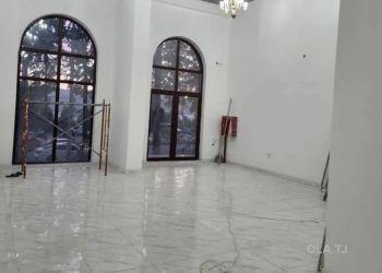 Помещение под магазин / салон, 132м², Хиёбони Рудакӣ