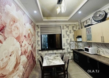 3 комнатная квартира, 17 этаж, 140 м²