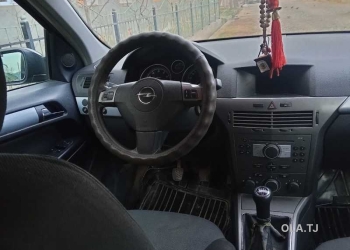 Opel Astra H,  2005