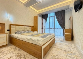 4 комнатная квартира, 7, 100 м²