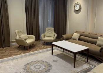 5 комнатная квартира, 4 этаж, 220 м²
