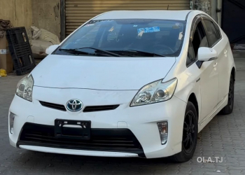 Toyota Prius,  2014