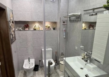 4 комнатная квартира, 5 этаж, 200 м²