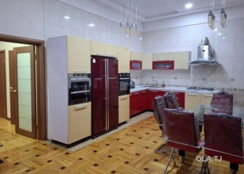5 комнатная квартира, 5 этаж, 130 м²