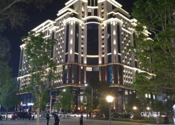 3 комнатная квартира, 17 этаж, 137 м²