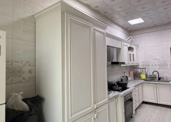 3 комнатная квартира, 2 этаж, 140 м²